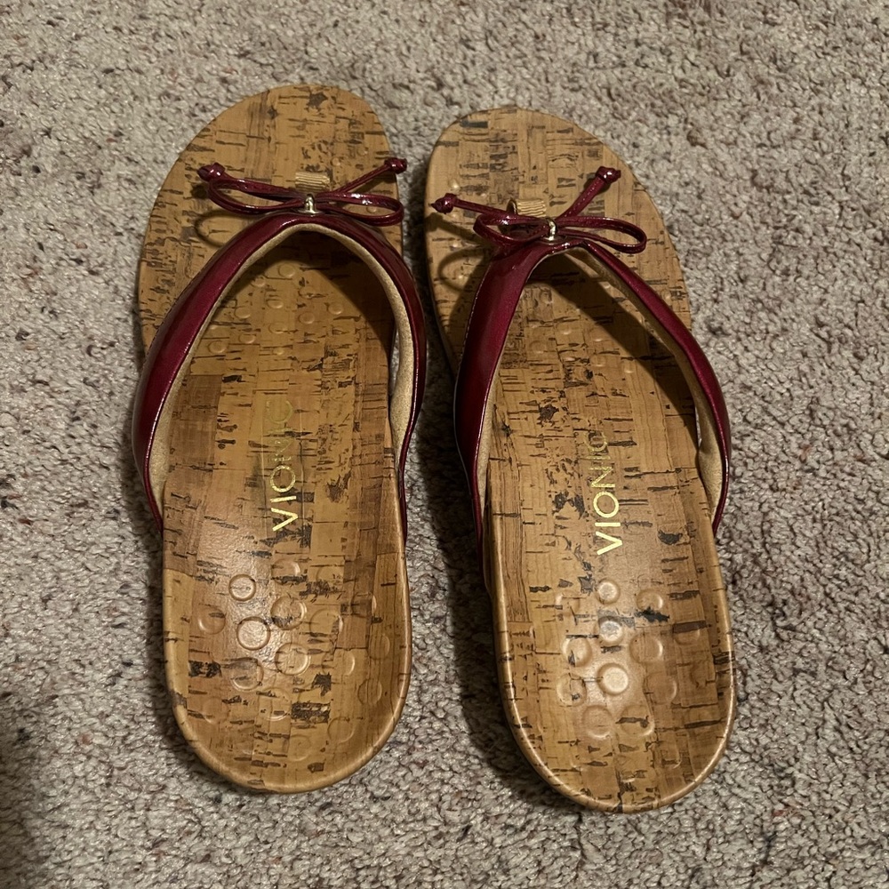 Vionic Bella Bow thong sandal